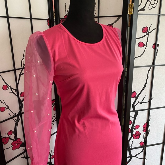 Be pretty in pink wearing dress with sheer pearl embellished sleeves - Picture 5 of 6
